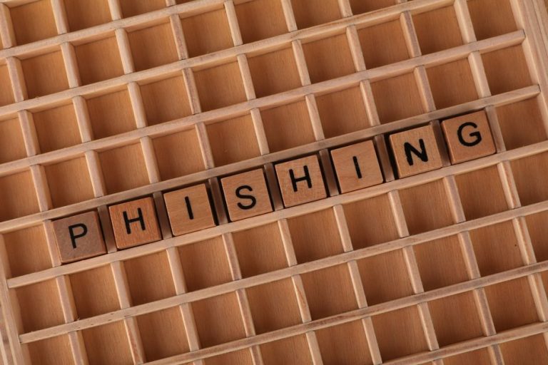New WhatsApp Phishing Scam: Don’t Trust the Green Padlock!